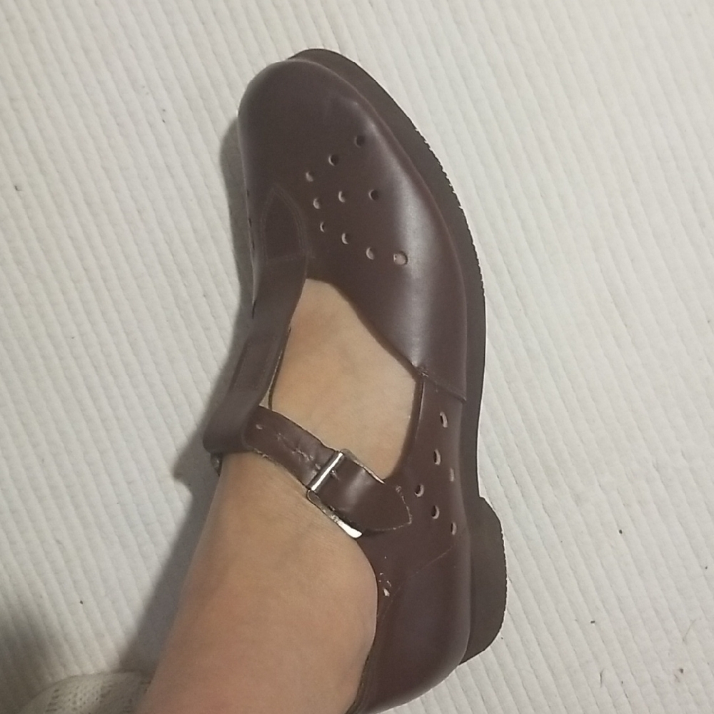 Retro Brown Women's T-Strap Shoes